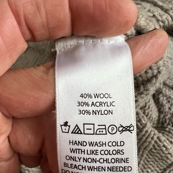 Grayson & Dunn chunky knit cardigan. - Picture 5 of 5